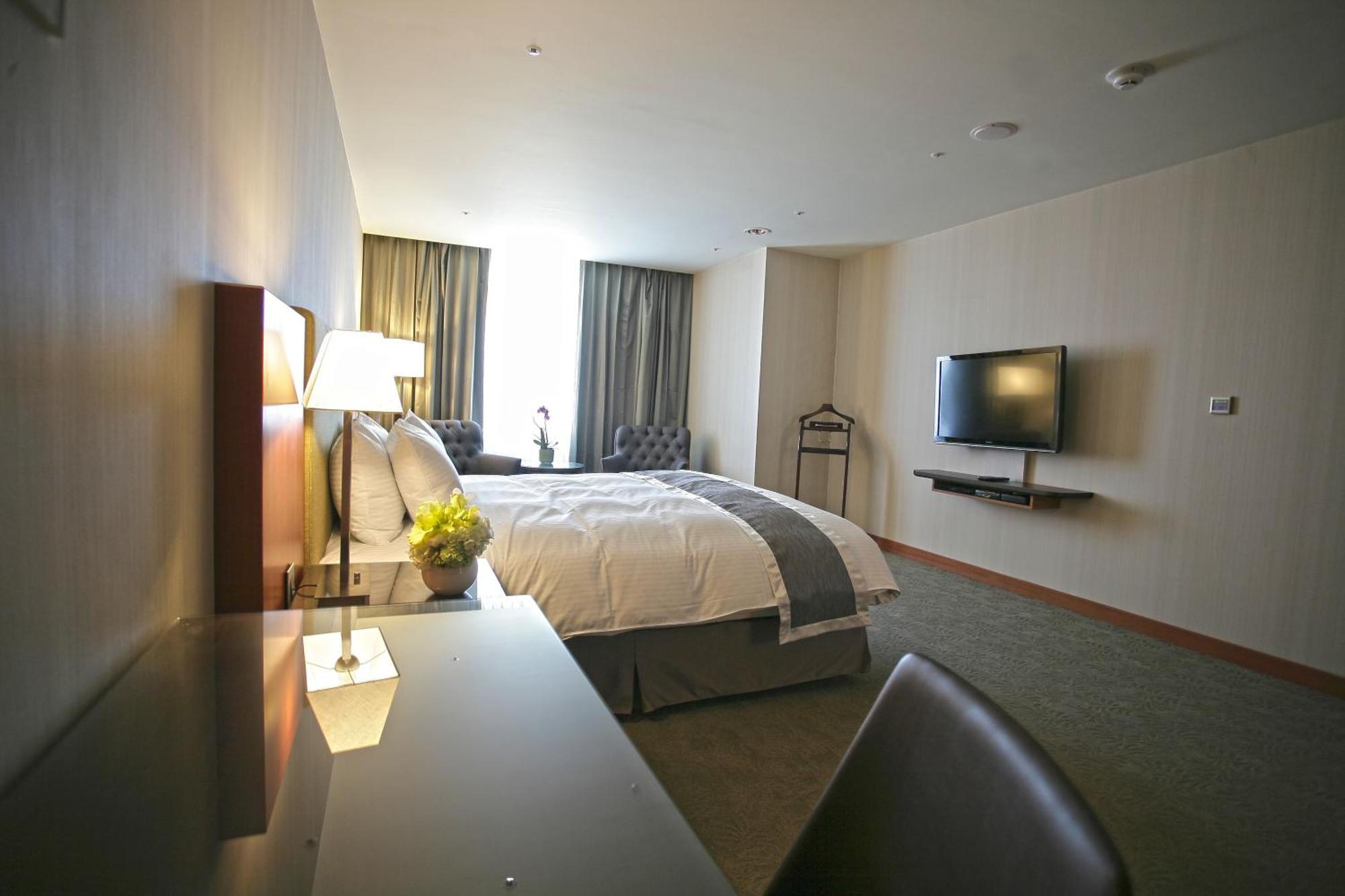 Taichung Harbor Hotel Wuqi Номер фото